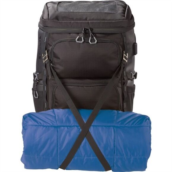 NWT Elevate Soleil 15″ Laptop Solar Panel Backpack (Sciex Branded) - Picture 3 of 7